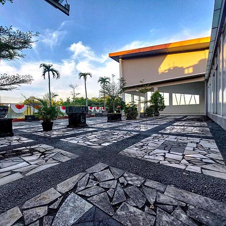 Prima Sr Hotel & Convention Yogyakarta Sleman  Ngoại thất bức ảnh