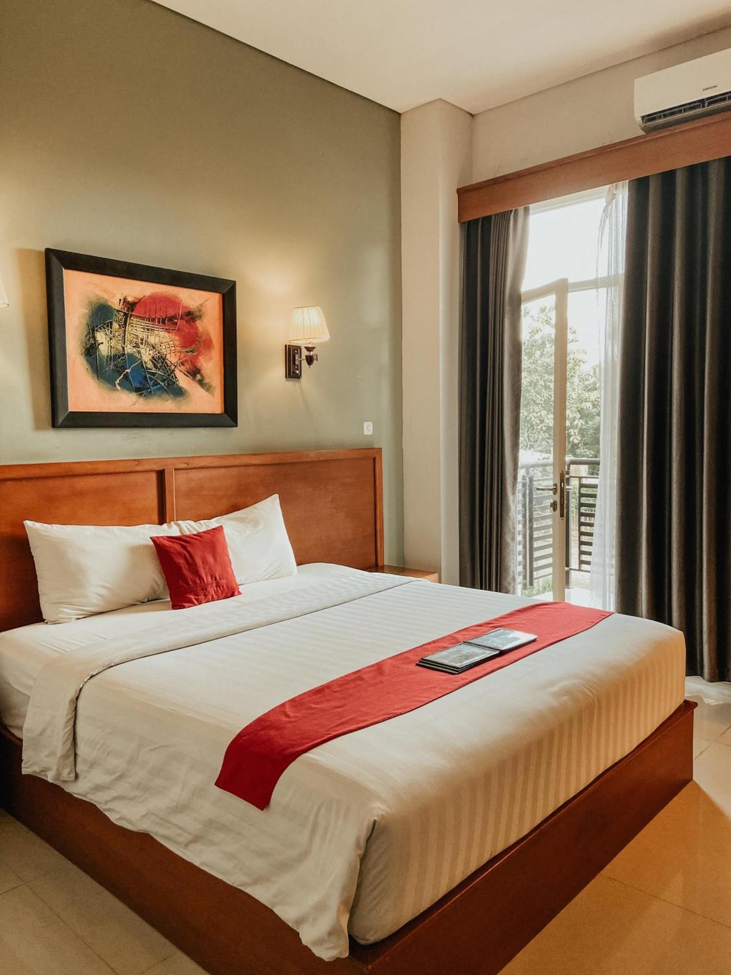 Prima Sr Hotel & Convention Yogyakarta Sleman  Ngoại thất bức ảnh