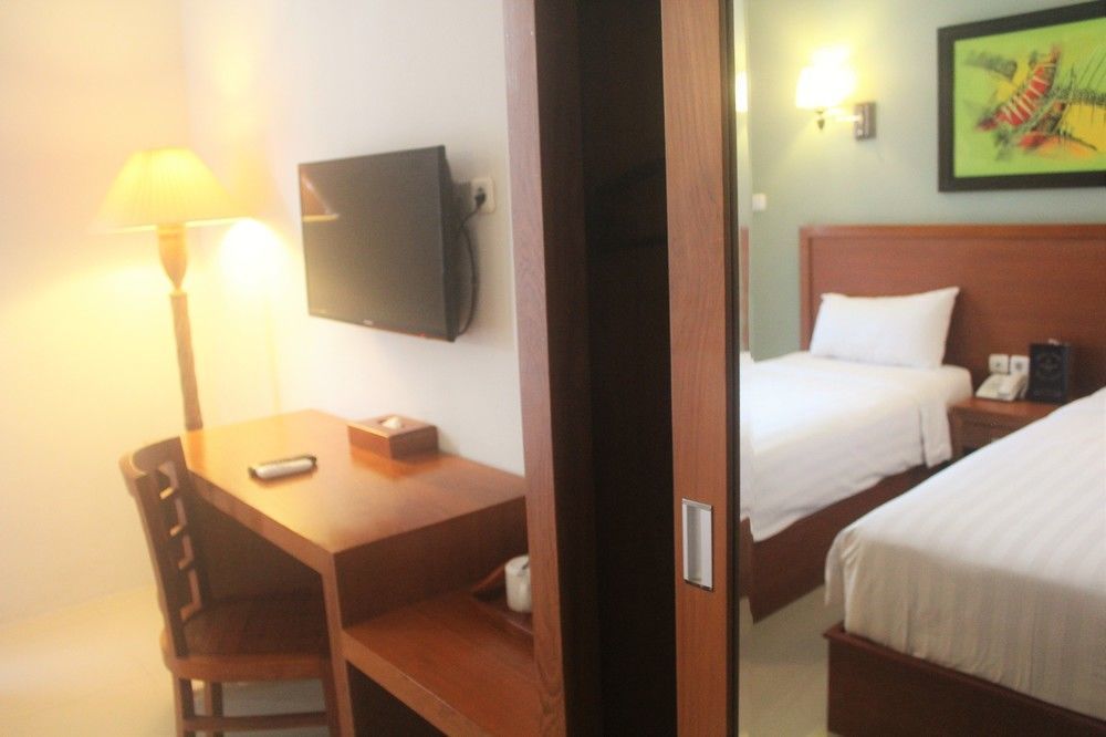 Prima Sr Hotel & Convention Yogyakarta Sleman  Ngoại thất bức ảnh