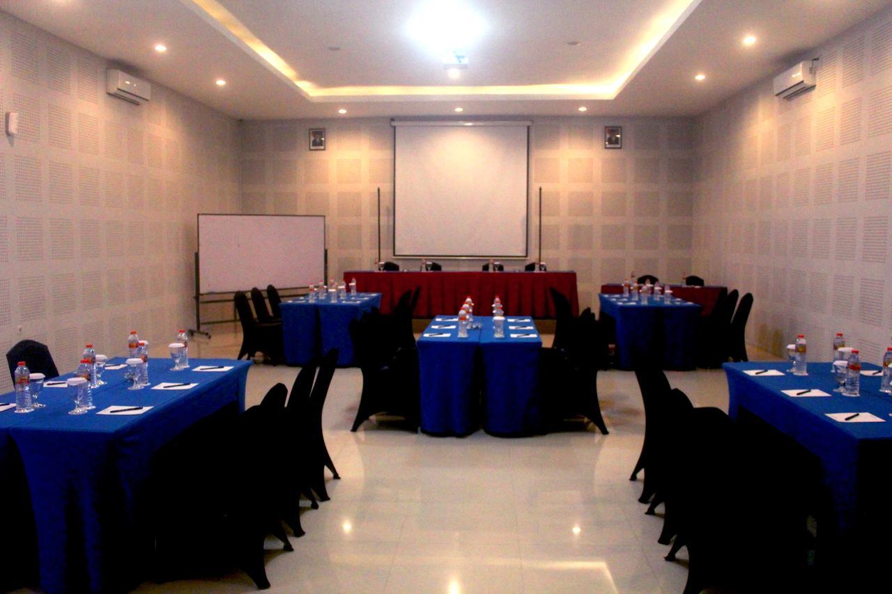 Prima Sr Hotel & Convention Yogyakarta Sleman  Ngoại thất bức ảnh