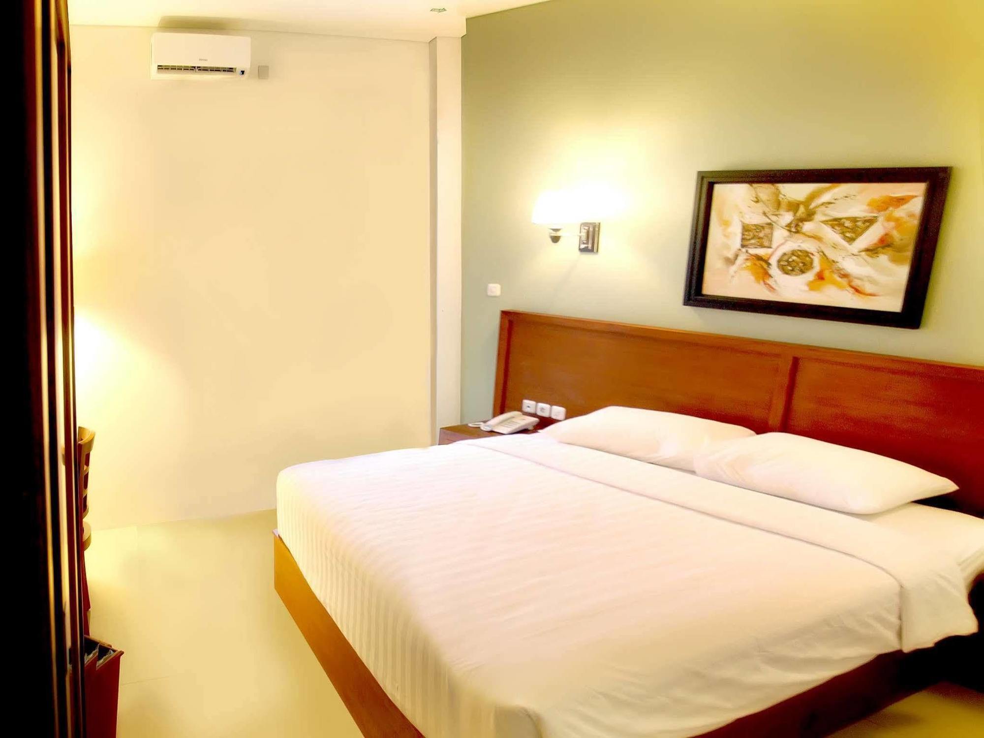 Prima Sr Hotel & Convention Yogyakarta Sleman  Ngoại thất bức ảnh