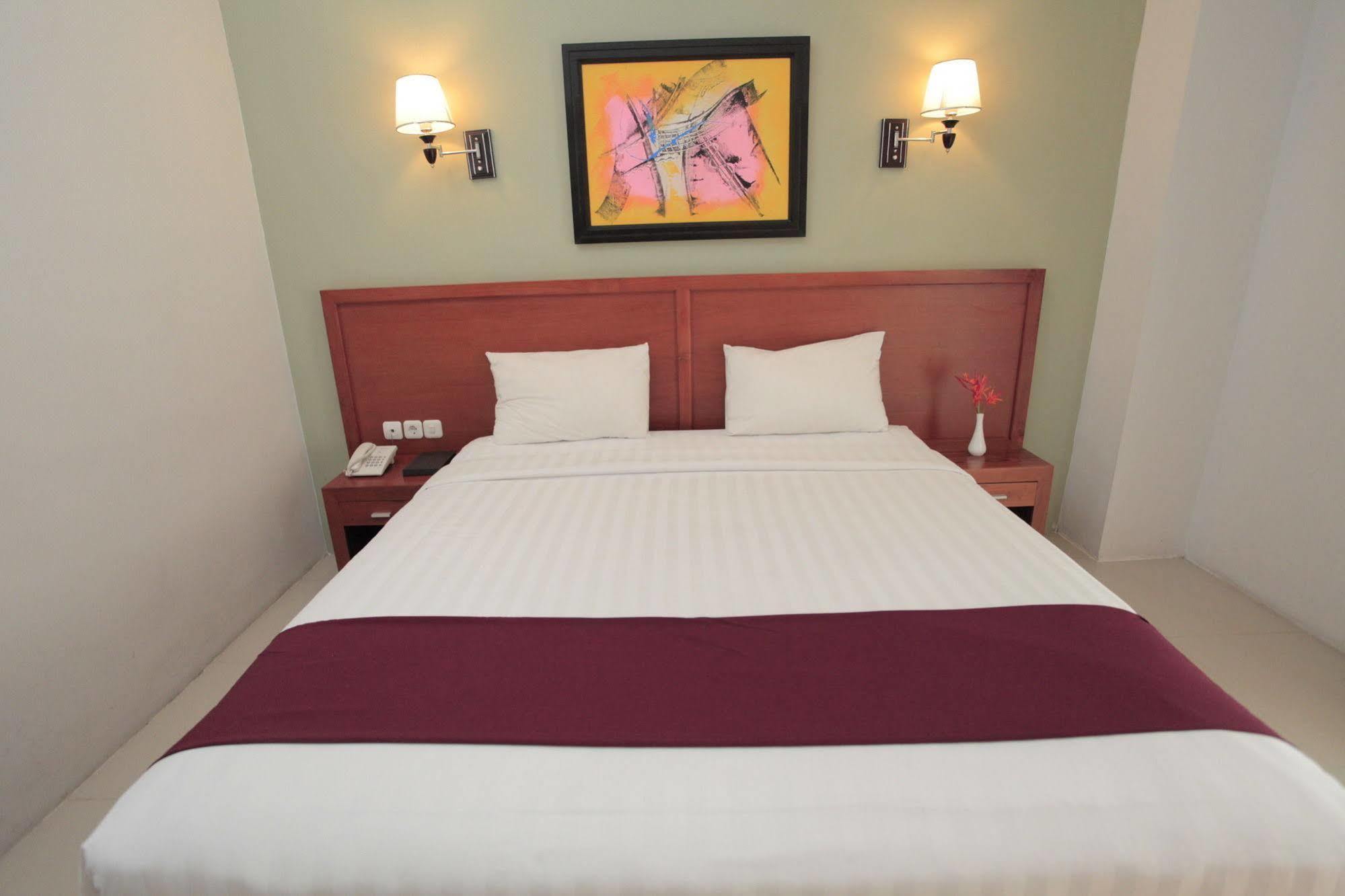 Prima Sr Hotel & Convention Yogyakarta Sleman  Ngoại thất bức ảnh